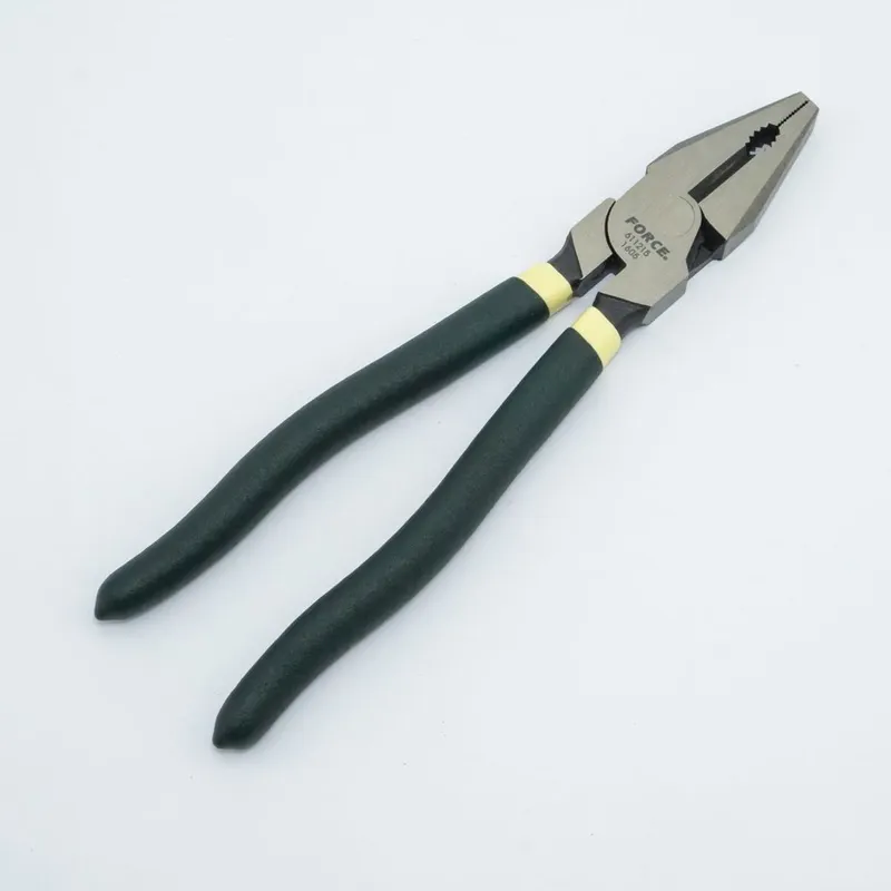 FORCE 611215 คีมปากตรง ด้ามหุ้มยาง 8.5 นิ้ว