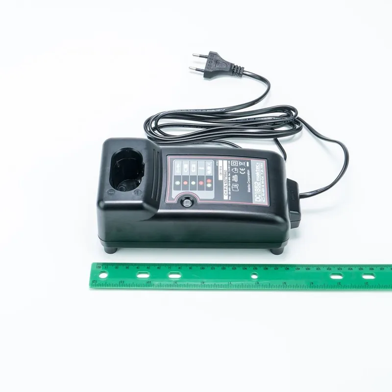 MAKITA แท่นชาร์จแบตเตอรี่ รุ่น DC1852 - Image 4